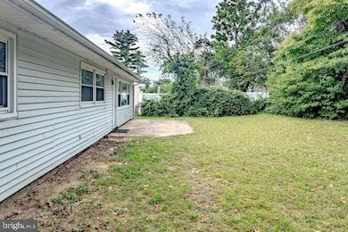 9 Bloomfield Ln, Willingboro, NJ 08046 - photo 4