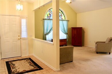 4869 Derby Ln, Macungie, PA 18062 - photo 5