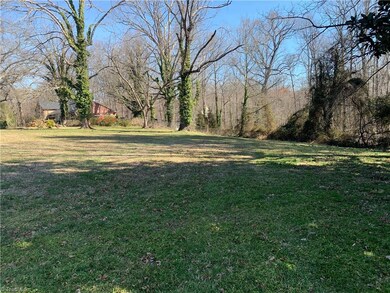 222 Edgewood Dr, Statesville, NC 28625 - photo 2