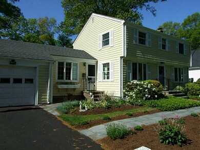 7 Briarwood Dr, Barrington, RI 02806 - photo 2