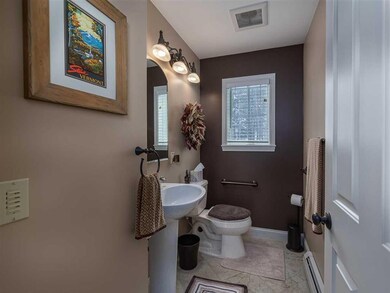 517 Sinclair Dr, Stowe, VT 05672 - photo 6