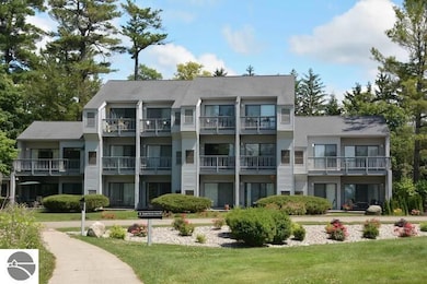 5605 E Creeks Crossing unit 36, Williamsburg, MI 49690 - photo 2