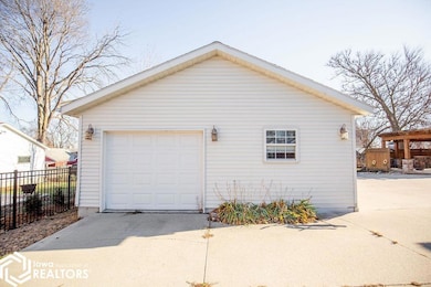 605 E Mcgregor St, Algona, IA 50511 - photo 4