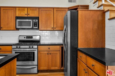 8621 Lookout Mountain Ave, Los Angeles, CA 90046 - photo 6