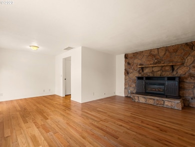 20570 SW Naples St, Beaverton, OR 97007 - photo 6