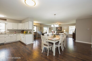 2279 Copley St, Aurora, IL 60506 - photo 4