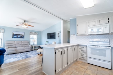 1230 Melton Rd unit Cottage 14, West Union, SC 29696 - photo 7