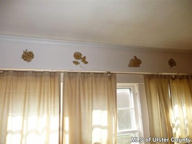 9 Forsythe Place, Newburgh, NY 12550 - photo 6