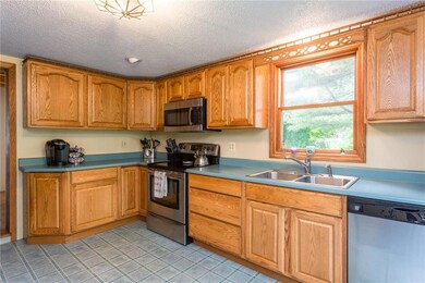 2 Desmond Ln, York, ME 03909 - photo 3