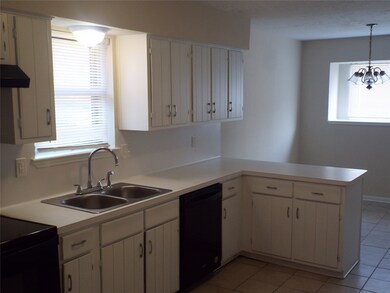 3602 Mayfield Oaks Ln, Houston, TX 77088 - photo 4