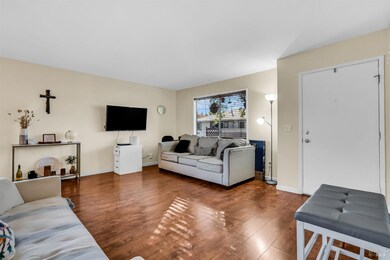 1951 Aletha Ln unit 4, Vacaville, CA 95687 - photo 6