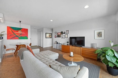 The Edgecliff unit 1405, Cincinnati, OH 45206 - photo 3