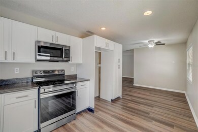 1008 Essex Ct, Brandon, FL 33510 - photo 6