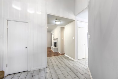 2524 Nantucket Dr unit B, Houston, TX 77057 - photo 5