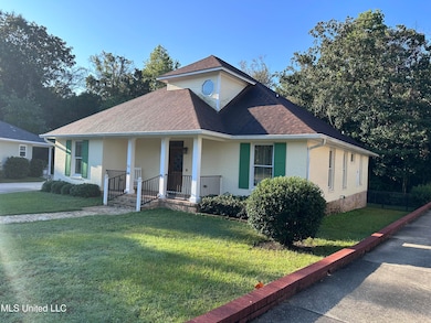 Front View (NW Coorner)