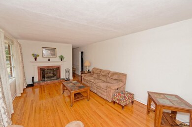 1012 Merlin Dr, Schenectady, NY 12309 - photo 2