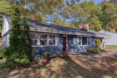 43 New Britain Dr, Warwick, RI 02889 - photo 2