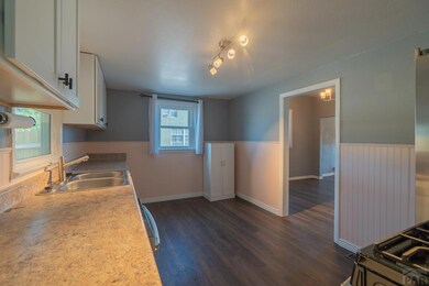 1301 Cypress St, Pueblo, CO 81004 - photo 4
