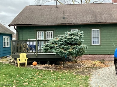 1006 Ridge Rd NW, Canton, OH 44703 - photo 2