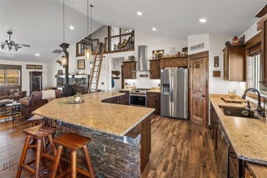 Kitchen - Previously Staged