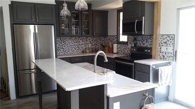 23 Warner St unit A, Newport, RI 02840 - photo 2