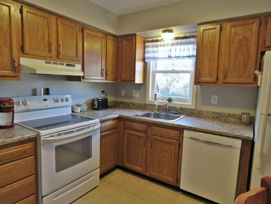 18 Saint Botolph St, Haverhill, MA 01832 - photo 5
