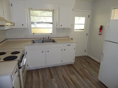 202 Bulwinkle Dr unit B, Walhalla, SC 29691 - photo 5