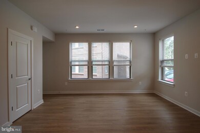 2474 Connector Alley unit 48A, Herndon, VA 20171 - photo 4