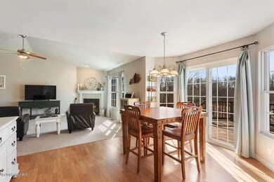 06_4620HiddenCreekLane16_2_DiningRoom_Lo