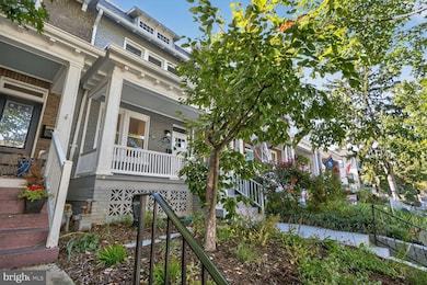 1607 D St NE, Washington, DC 20002 - photo 2