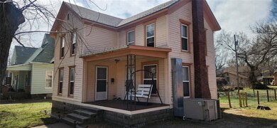 509 S Pennsylvania Ave, Columbus, KS 66725 - photo 4