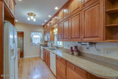 1900 N Philip Rd Niles MI-small-013-Gall