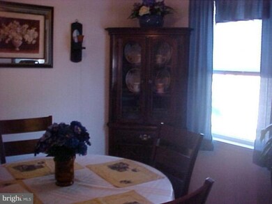 1050 Middlesex Rd, Essex, MD 21221 - photo 4