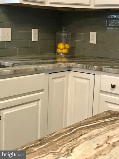 4366 Hillside Rd, Reading, PA 19606 - photo 7