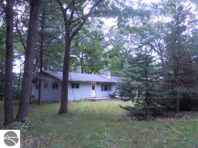 219 S Oak St, Au Gres, MI 48703 - photo 2