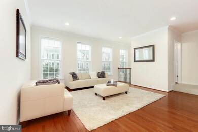 25115 Sweet Myrtle Square, Aldie, VA 20105 - photo 5