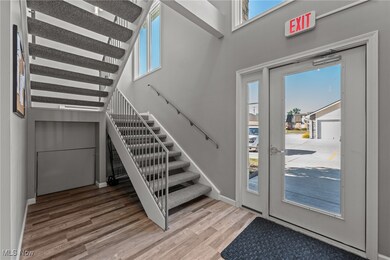 5547 Beavercrest Dr unit 211, Lorain, OH 44053 - photo 6