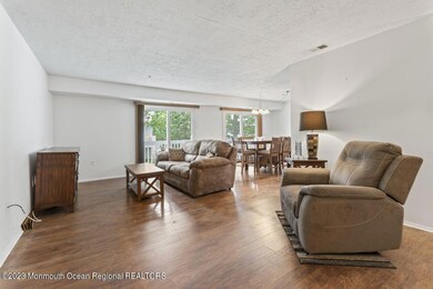 902 Scarlet Oak Ave, Toms River, NJ 08755 - photo 3