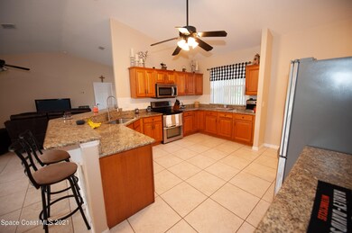 Open floor plan-3