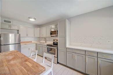 304 Orland St unit 38, Las Vegas, NV 89107 - photo 4