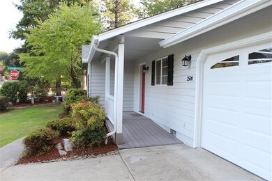 2500 NW Lassen Way, Grants Pass, OR 97526 - photo 4