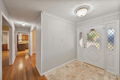 820 Newport Rd, Fort Worth, TX 76120 - photo 2