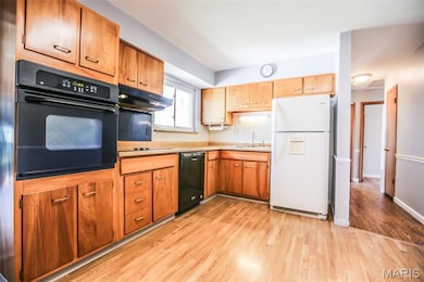 10115 Fite Cir, Saint Louis, MO 63123 - photo 7