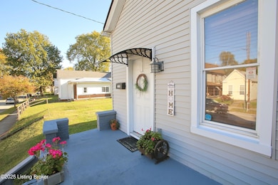 1406 Chartres St, New Albany, IN 47150 - photo 5