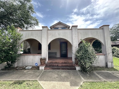 258 S Washington St, La Grange, TX 78945 - photo 2