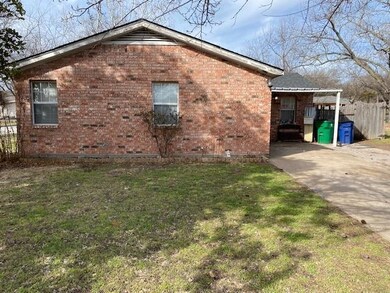 501 N Sewell Dr, Decatur, TX 76234 - photo 2