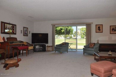 10722 W Hatcher Rd, Sun City, AZ 85351 - photo 5