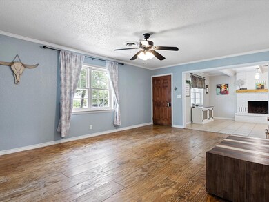 129 Gainesville St, Forestburg, TX 76239 - photo 7