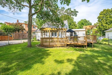 2.2 Deck Backyard