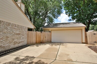 15810 Lakecliffe Dr, Houston, TX 77095 - photo 4